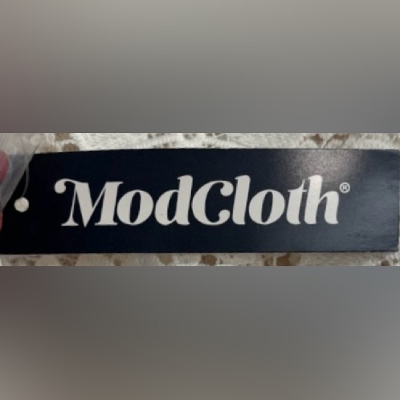 NEW! Modcloth | In Delicate Detail Lace Mini Dress | Size 4 - Picture 6 of 6